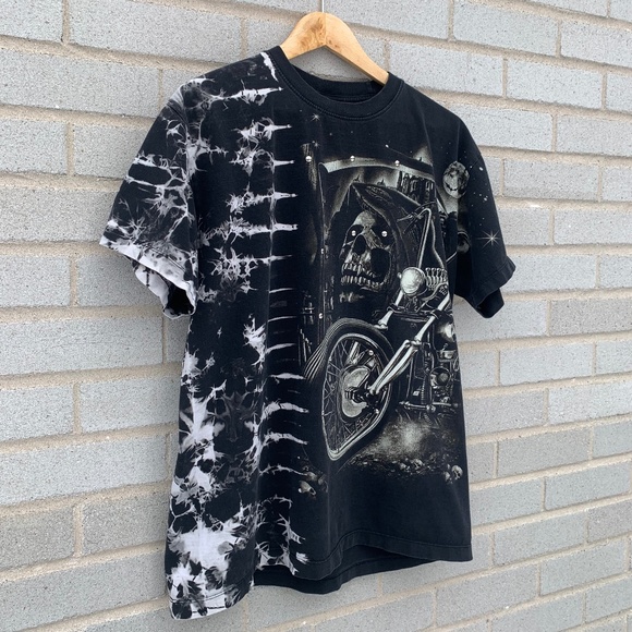 Skeleton Tee - Picture 2 of 8